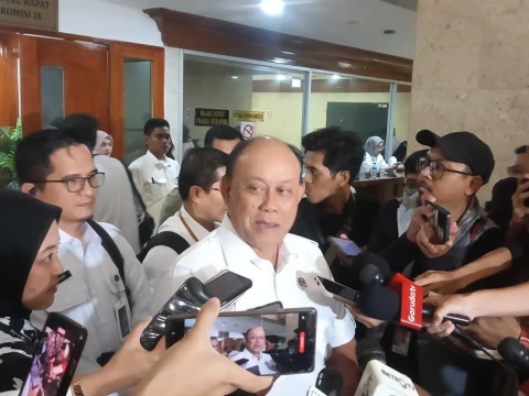 bgn-hentikan-sementara-10-sppg-imbas-insiden-keracunan-program-mbg