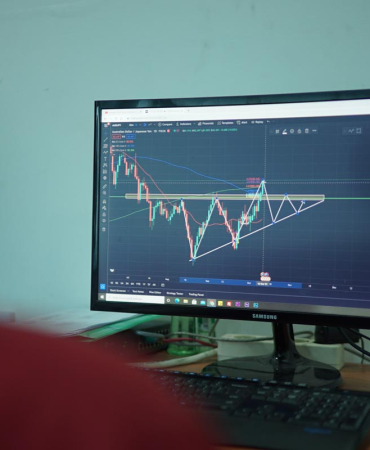 kalahkan-bitcoin,-harga-3-kripto-naik-sangat-tinggi