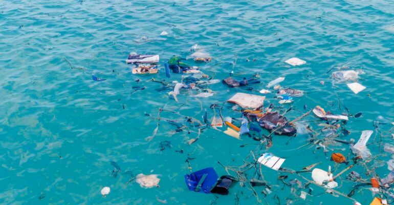 mikroplastik-ganggu-penyerapan-karbon-di-laut-dan-keseimbangan-iklim