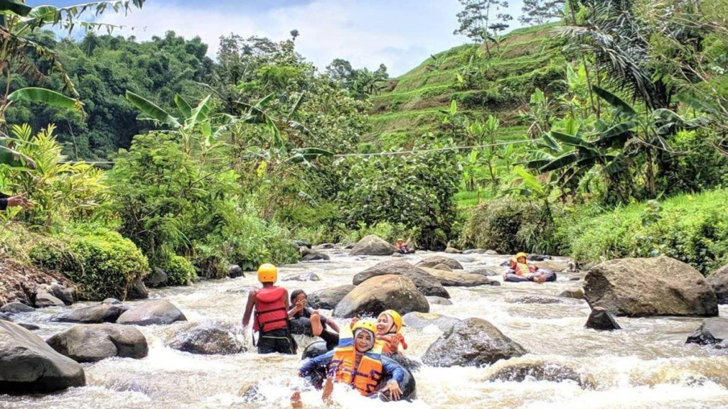desa-wisata-sindangkasih-garut,-menikmati-alam-dan-budaya-di-asrinya-ciilawu