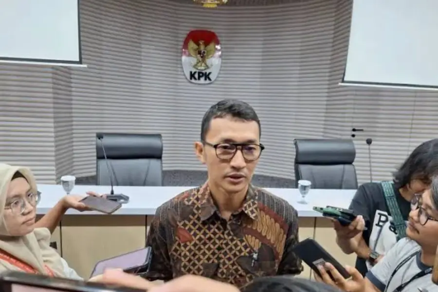 kpk-periksa-anggota-dprd-ponorogo-dan-kepala-bpsdm-kemendagri