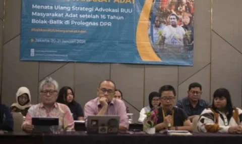 ruu-masyarakat-adat-mandek-16-tahun,-penduduk-hadapi-perampasan-wilayah-dan-kriminalisasi