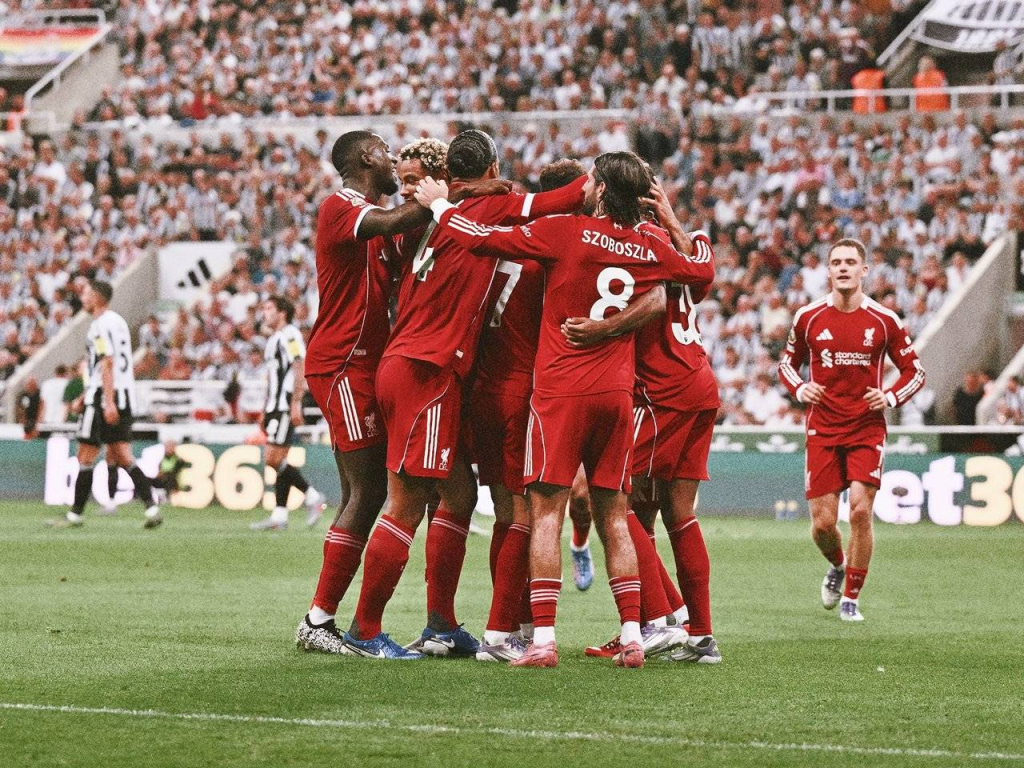 geser-duo-manchester,-liverpool-jadi-klub-inggris-dengan-pendapatan-tertinggi