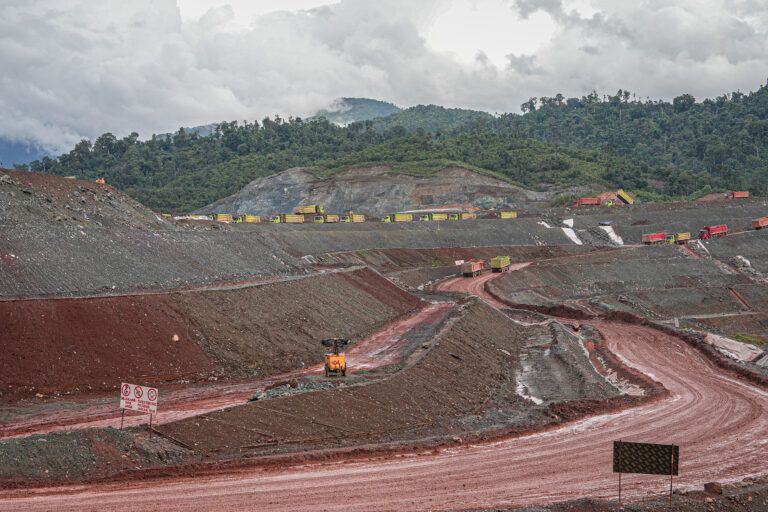 ketika-sanksi-operasi-ilegal-perusahaan-tambang-hanya-lewat-denda