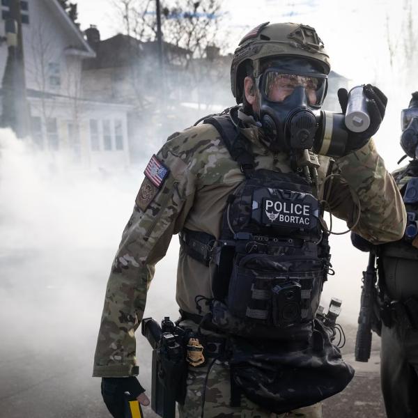 menanyakan-antara-batas-penegakan-hukum-dan-penindasan