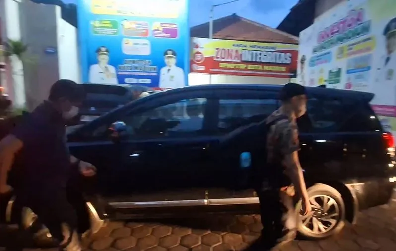 kpk-sita-uang-tunai-saat-geledah-kantor-dpmptsp-kota-madiun