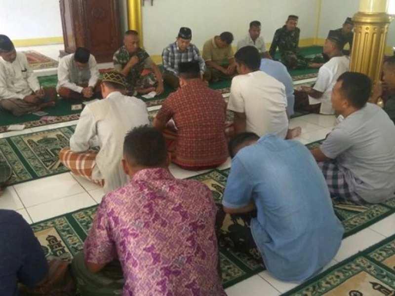 baca-yasin-dan-tahlil-harus-menghadap-kiblat?-ini-penjelasannya