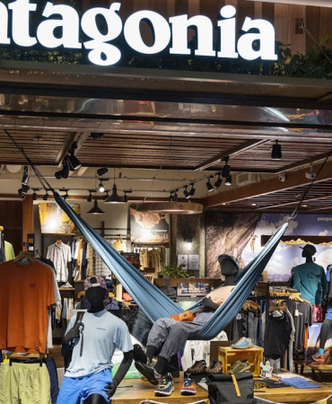 how-this-‘dirtbag’-billionaire-chose-to-do-capitalism-differently