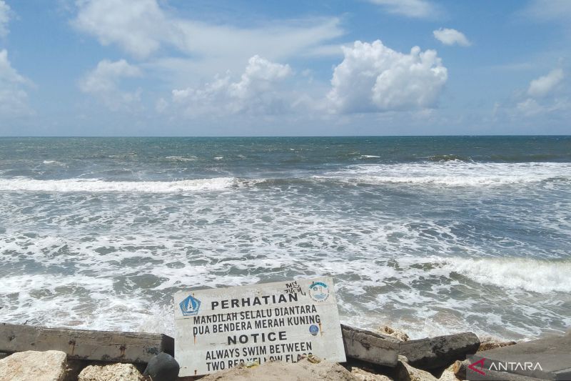 bbmkg-terbitkan-peringatan-dini-potensi-gelombang-4-meter-di-bali
