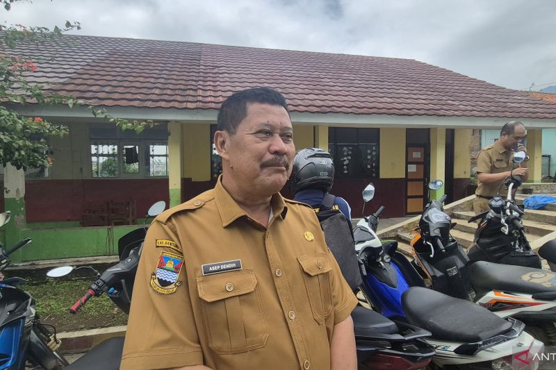 jadi-dapur-umum,-tiga-sekolah-terdampak-longsor-cisarua-belajar-daring