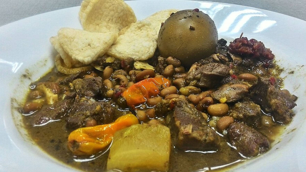brongkos,-makanan-tradisional-khas-dari-yogyakarta-yang-jadi-menu-favorit-sultan