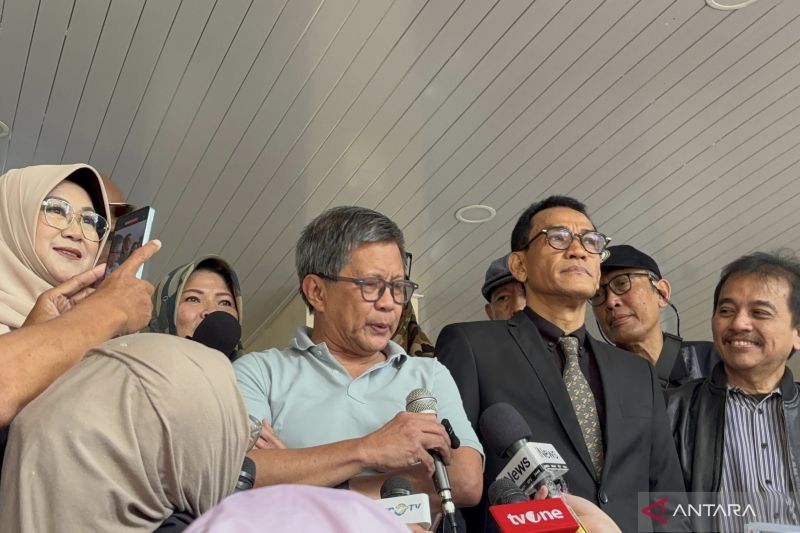 kasus-ijazah-palsu-jokowi,-rocky-gerung-datangi-polda-metro-jaya
