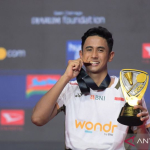 alwi-farhan-tembus-15-besar-dunia-usai-juara-indonesia-masters-2026