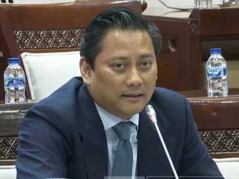keponakan-prabowo-duduki-kursi-deputi-gubernur-bi,-pengamat-prediksi-rupiah-berisiko-melemah
