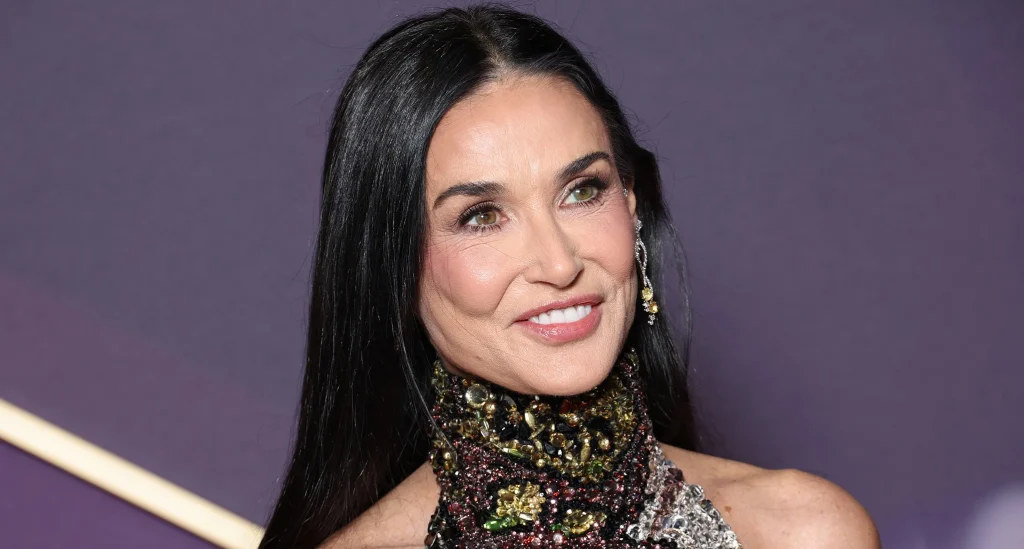 demi-moore:-dari-kesulitan-masa-kecil-hingga-ikon-hollywood-yang-tak-terkalahkan