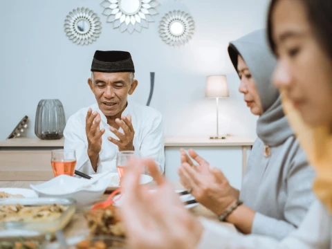 khutbah-jumat:-menunaikan-qadha-puasa-sebelum-ramadhan-tiba