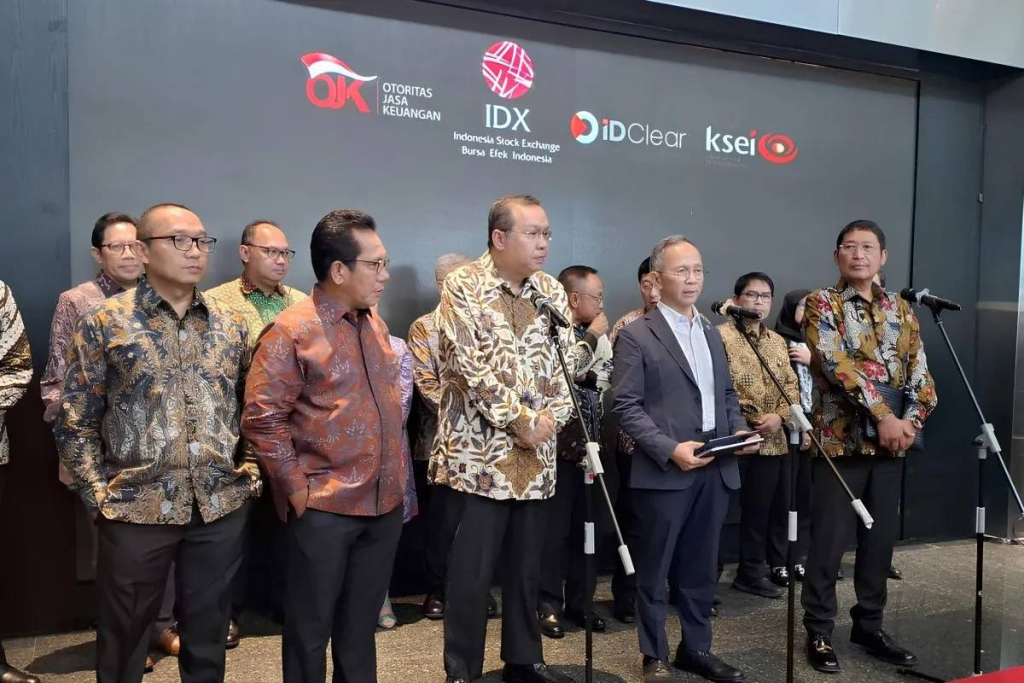 dirut-bei-mundur,-ojk-pastikan-pasar-modal-tetap-aman