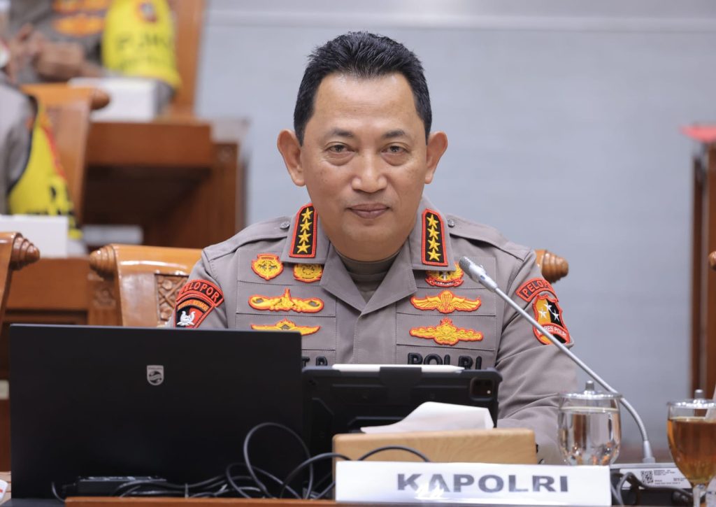 tak-lekang-kapolri-listyo?