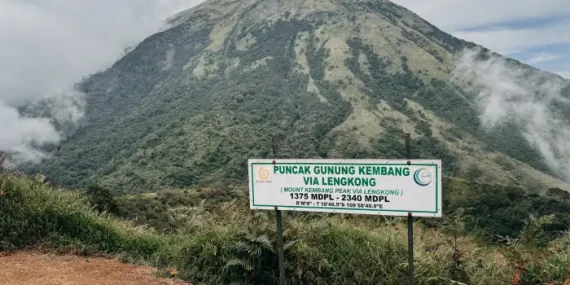 Setahun Vakum, Akhirnya Kembali Mendaki Gunung Kembang via Lengkong