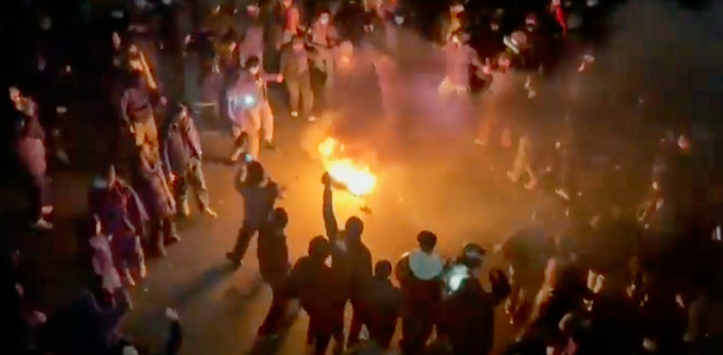 why-iran-can’t-afford-to-shut-down-the-internet-forever-–-even-if-the-world-doesn’t-act