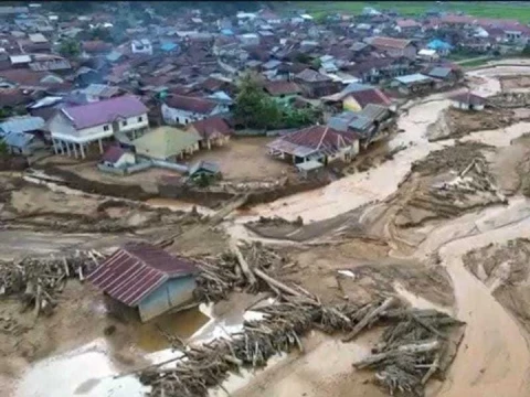 walhi-ungkap-banjir-bandang-di-aceh-akibat-kerusakan-hulu-das-jambo-aye-dan-tamiang