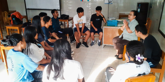 Negara minta guru jadi konselor: Tak adil bagi guru, tak aman buat siswa