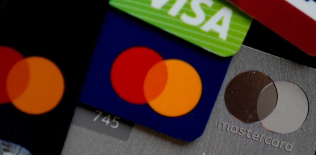 trump-wants-to-cap-credit-card-interest-to-10%-for-a-year.-should-australia-consider-it?