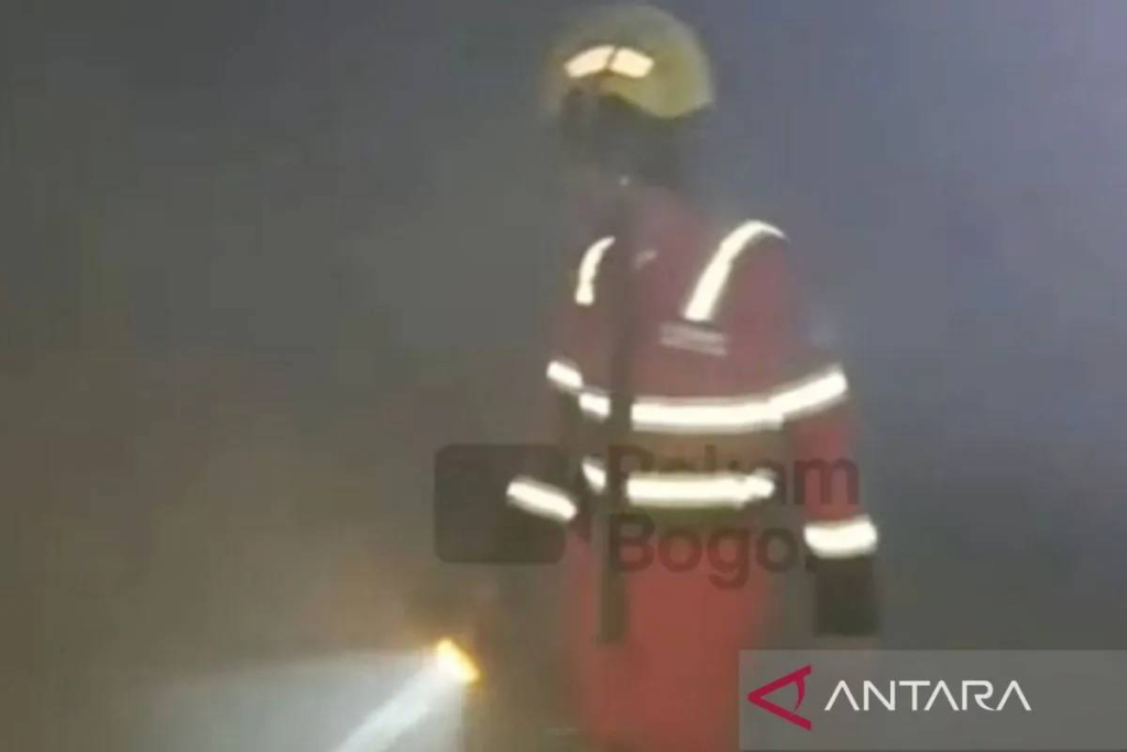 viral-isu-700-pekerja-terjebak-tambang-emas-di-bogor,-antam-pastikan-semua-selamat