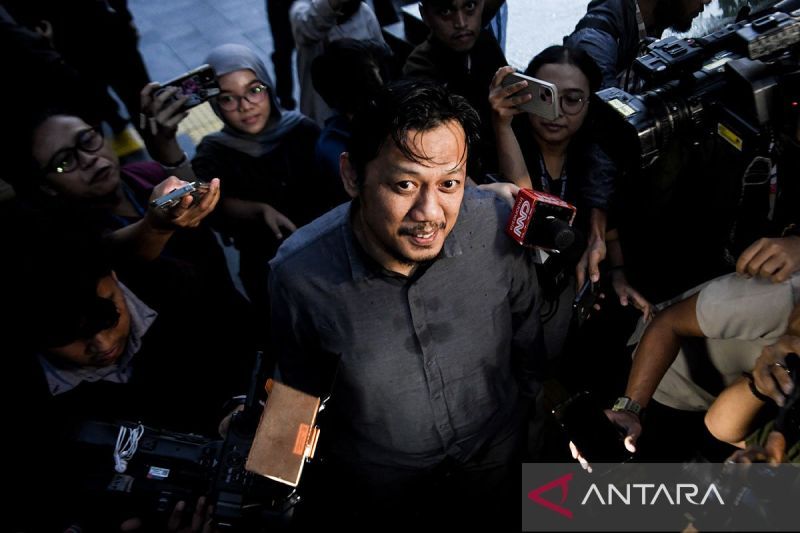 kpk-duga-biro-haji-khusus-beri-uang-ke-ketua-pbnu-aizzudin-abdurrahman