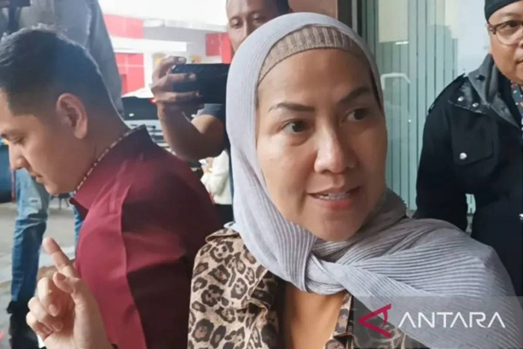 disalahkan-karena-cerai,-venna-melinda-8-tahun-berjauhan-dari-ayah