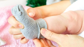 tangan-dan-kaki-bayi-dingin,-haruskah-khawatir?