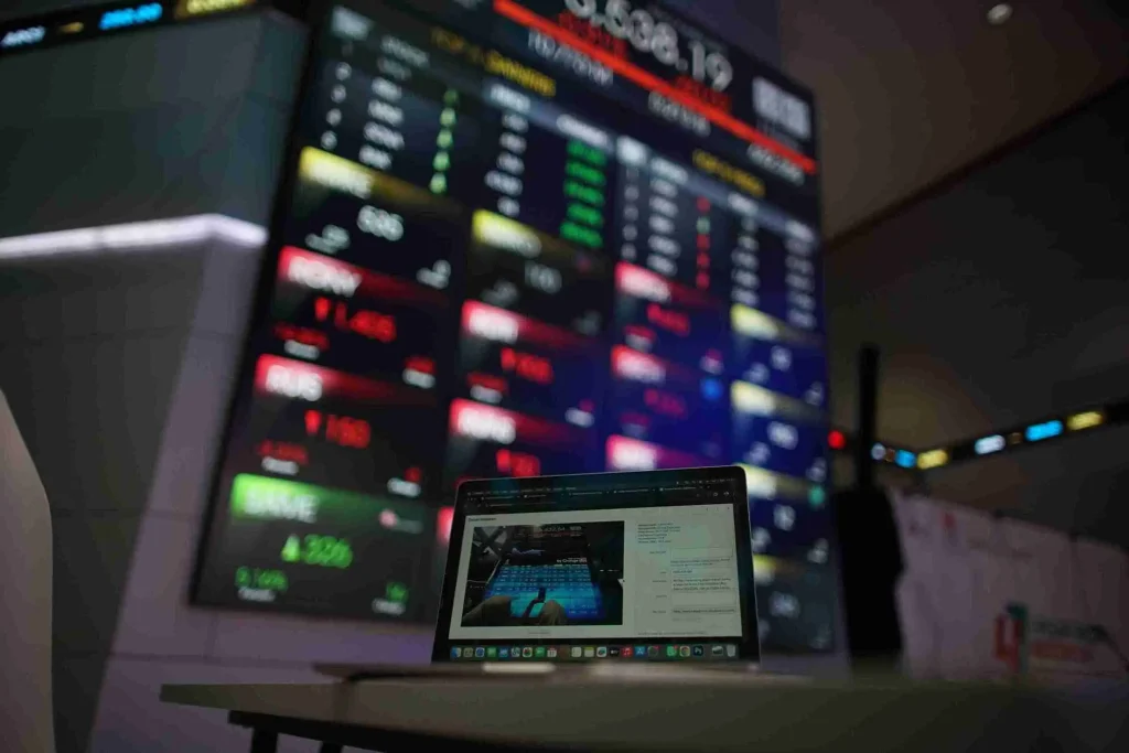 asing-terlihat-borong-dua-saham-telekomunikasi-ini