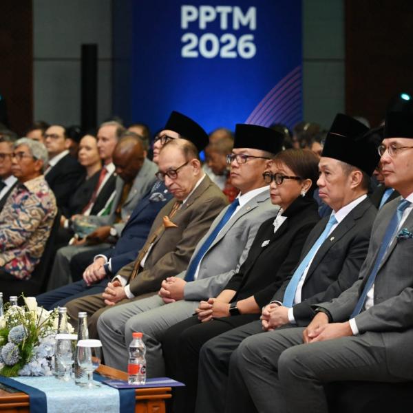 menjaga-marwah-diplomasi-indonesia-saat-kondisi-dunia-tidak-baik-baik-saja