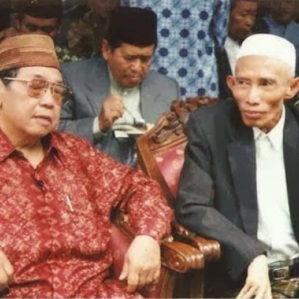 gus-dur,-kiai-sahal,-dan-arsitektur-sunyi-penjaga-bangsa