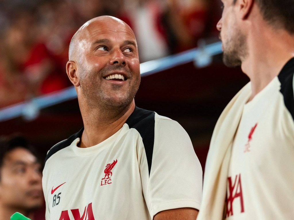 suporter-muak-setelah-liverpool-ditahan-burnley,-arne-slot-beri-pembelaan