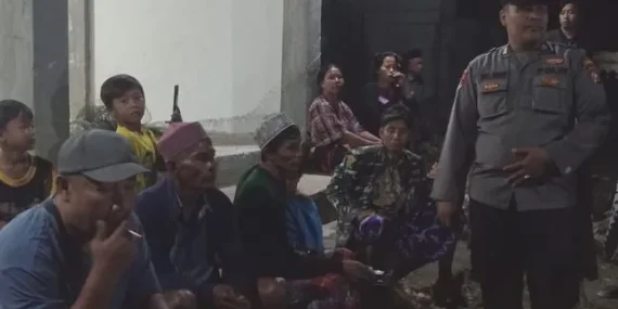 Zina dengan Istri Orang, Pria Sampang Sembunyi di Plafon saat Digerebek