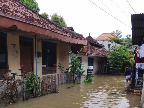 genangan-banjir-di-pati-picu-lonjakan-penyakit-kulit-dan-demam