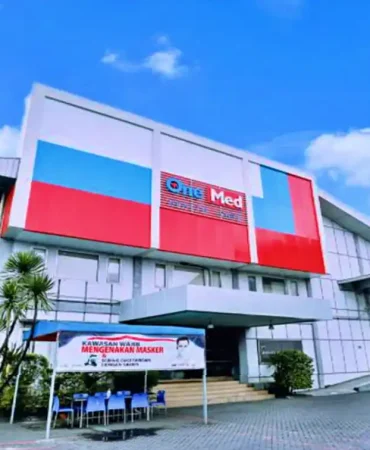 komisaris-utama-omed-borong-saham-di-harga-rp204