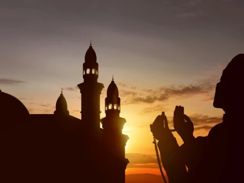 istilah-lain-malam-nisfu-sya’ban-dan-keistimewaannya