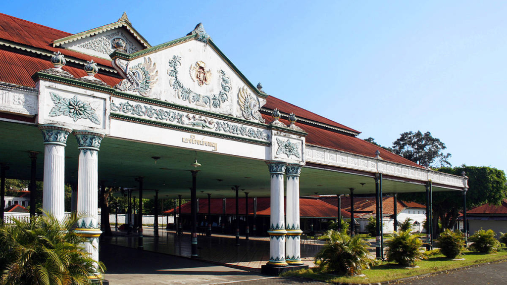 makna-filosofif-garis-imajiner-yogyakarta:-keseimbangan-antara-merapi,-keraton,-dan-laut-selatan