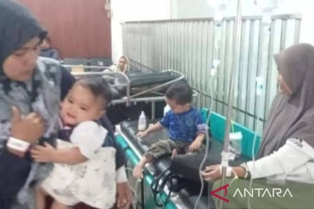 satu-keluarga-di-cianjur-keracunan-jamur-liar,-alami-mual-hingga-diare