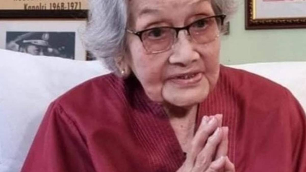 satu-abad-meriyati-hoegeng:-teladan-kesederhanaan-di-balik-keteguhan-jenderal-hoegeng