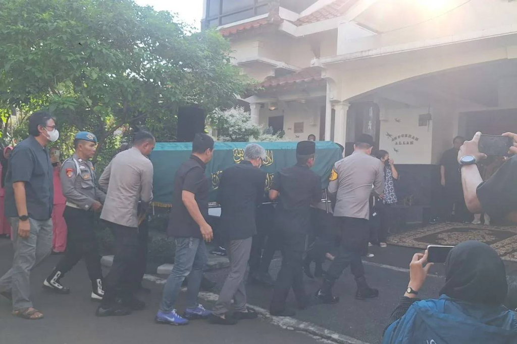 istri-hoegeng-meninggal-dimakamkan-hari-ini,-sempat-sakit-2-pekan