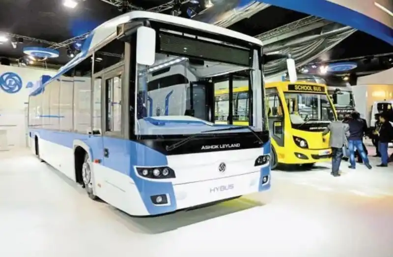 pindad-dan-ashok-leyland-garap-bus-listrik-dan-kendaraan-militer