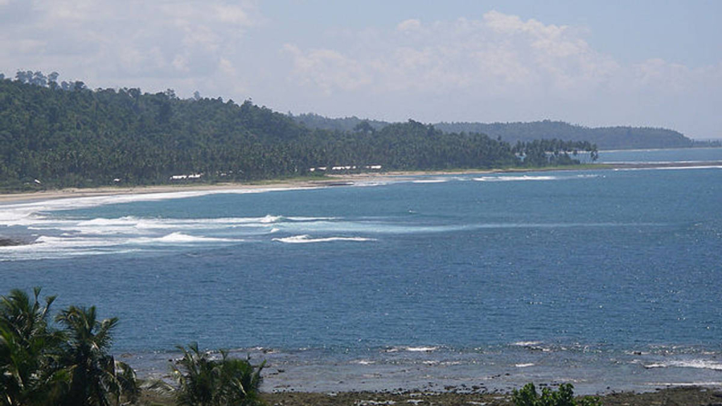 pulau-simeulue,-pulau-yang-“selamat”-dari-tsunami-aceh-2004