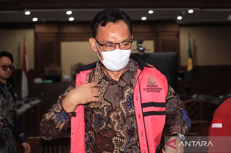 pt-jakarta-perberat-hukuman-eks-ketua-pn-jaksel-jadi-14-tahun-penjara