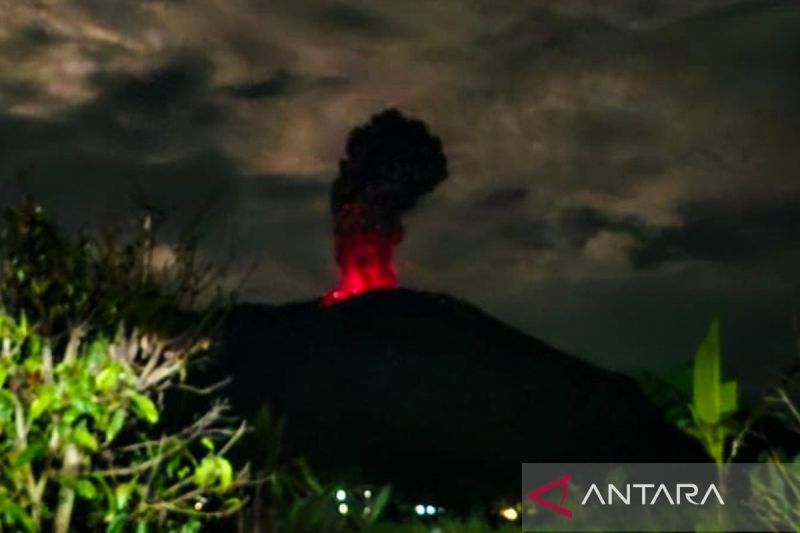 pengelola-bim-pastikan-layanan-penerbangan-tak-terdampak-erupsi-marapi