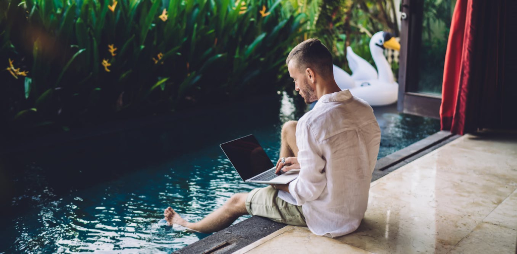 nomad-digital-bikin-ekonomi-canggu-melesat,-tapi-bagaimana-dengan-warga-lokal?