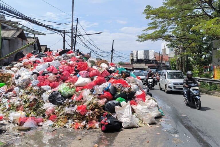 sulitnya-kota-tangerang-selatan-benahi-tata-kelola-sampah