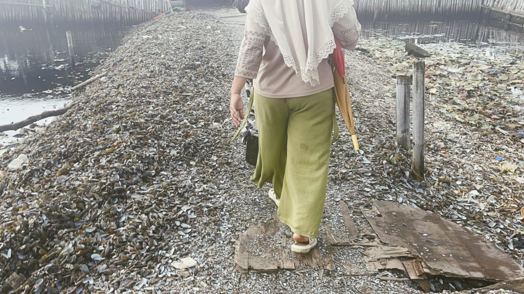 yang-dibayar-perempuan-pesisir-saat-jakarta-perlahan-tenggelam